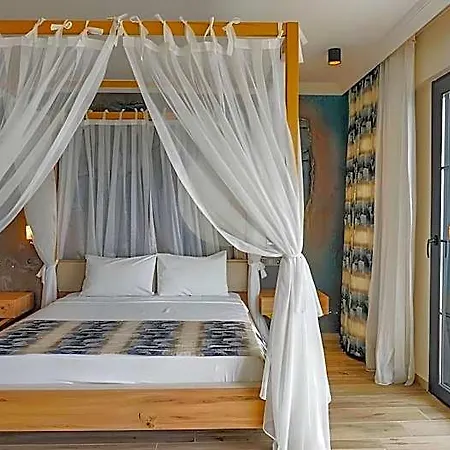 King Royal Palace Oludeniz Hotel Cedit