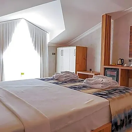 King Royal Palace Oludeniz Hotel Cedit